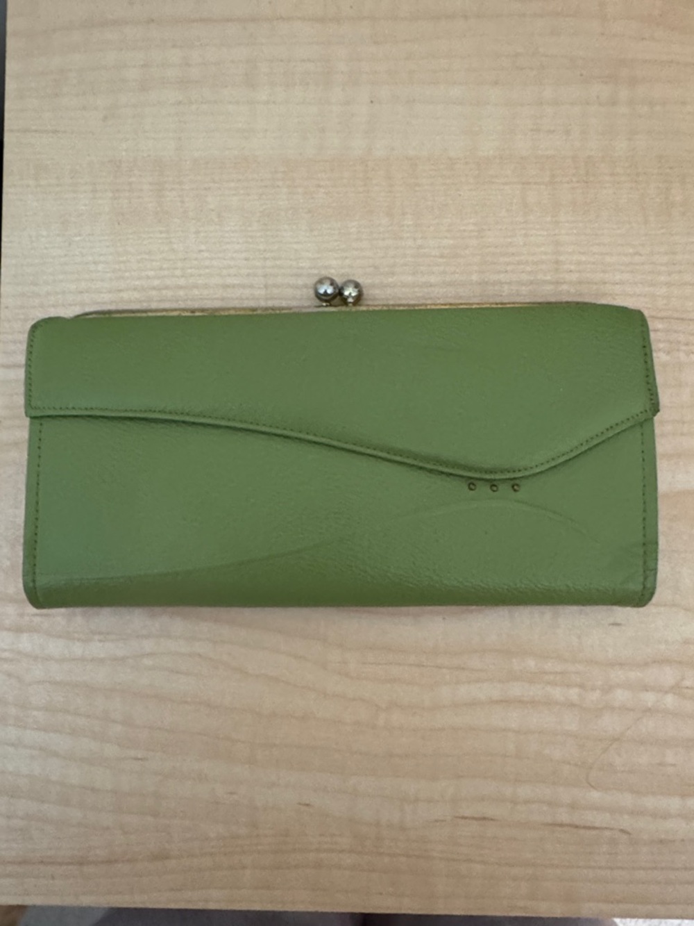 Vintage Buxton Lime Green Leather Kiss-Lock Wallet